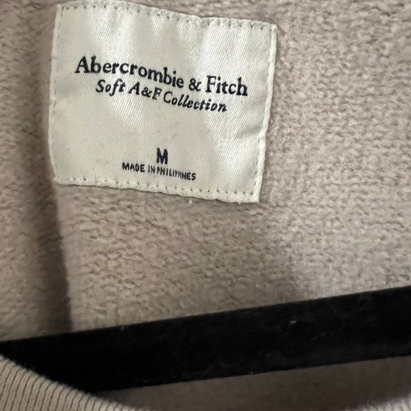 Abercrombie & Fitch Colorblock Crewneck Sweatshirt - Picture 3 of 4